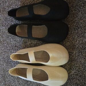 Women's Beige and Black Knit Ballet Flats